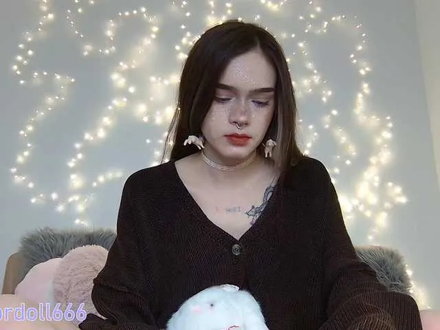 BrokenDoll666 Image 18