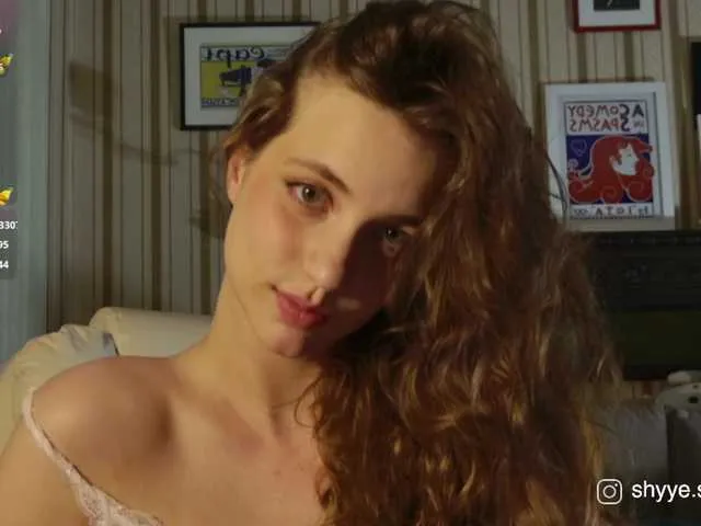 SarahSupershy Image 10