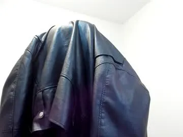 alphagodleatherking92's Thumb Image