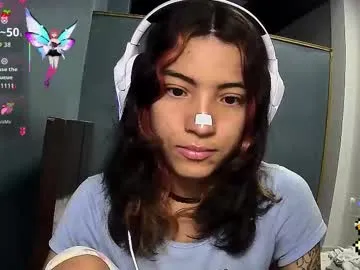 helia_n_amy Image 12