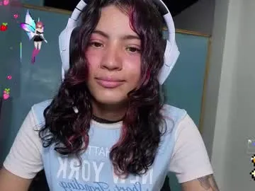 helia_n_amy Image 19