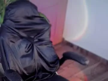 valenthinoking Image 14