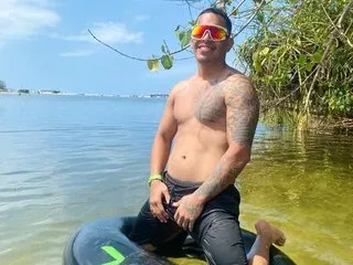 DamianReyes's Thumb Image