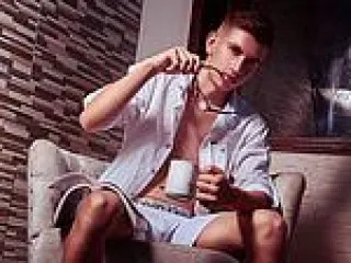 mikaelslow's Thumb Image