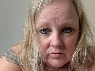 MzzDee's Thumb Image