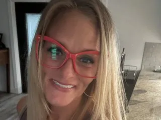 Vixxendoll87's Thumb Image