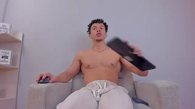 Dominick_star Image 14