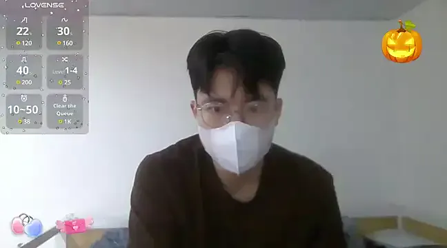 Gwencloudy's Thumb Image