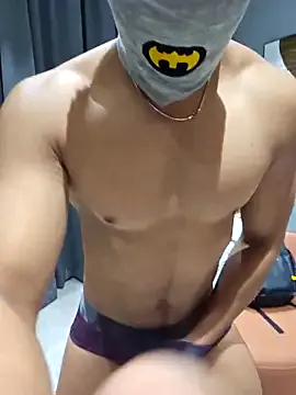 Makeout_artist Image 12