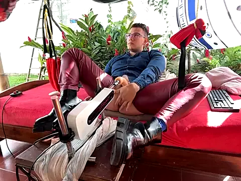 Neil_and_isaac Image 11