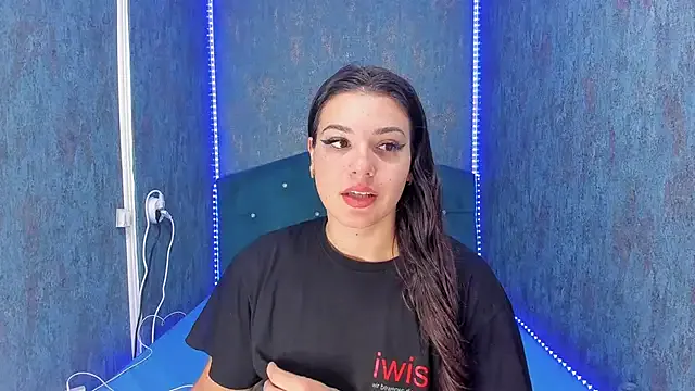 RedAssHottie Image 13