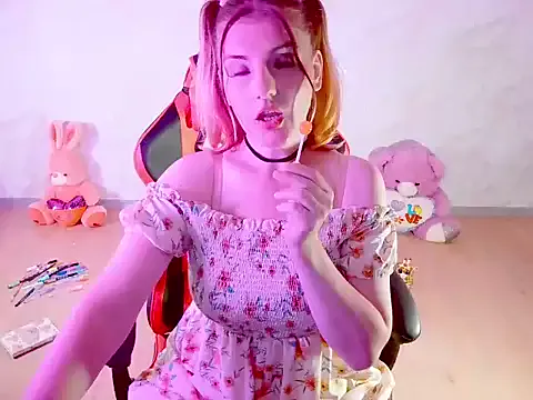 VelvetBrat's Thumb Image